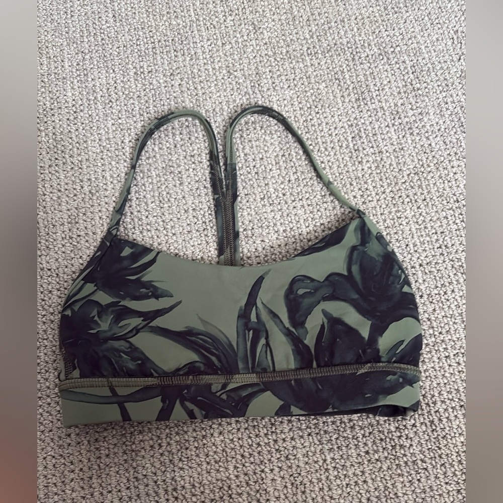 LULULEMON Green and Black Floral Sports Bra